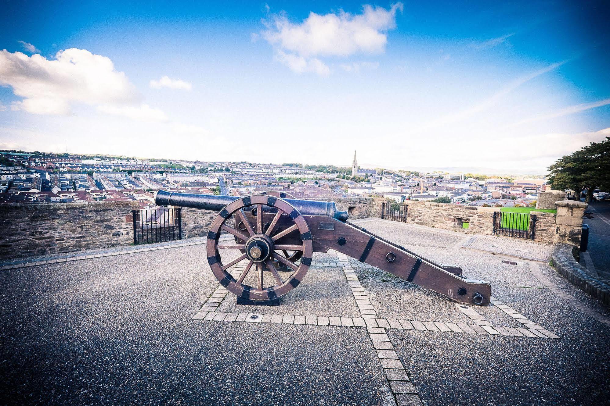 Travelodge Derry Kültér fotó